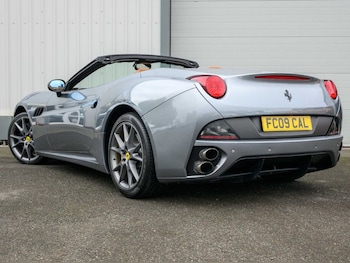 Used Ferrari California 2009 for sale - 76185208: Photo