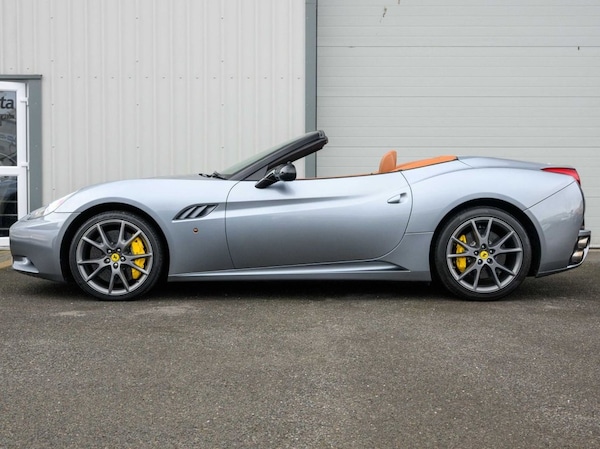 Used Ferrari California 2009 for sale - 76185208: Photo 8