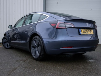 Used Tesla Model 3 2020 for sale - 76768527: Photo