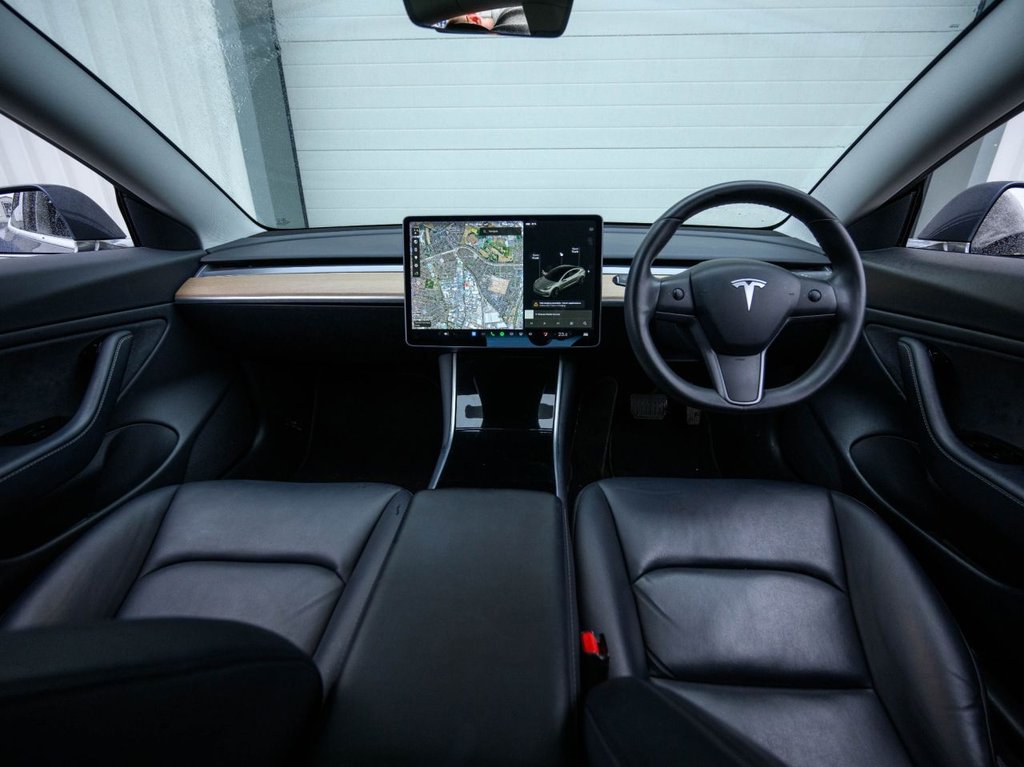 Used Tesla Model 3 2020 for sale - 76768527: Photo 3