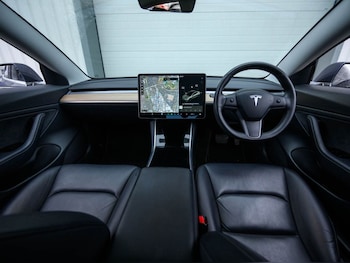 Used Tesla Model 3 2020 for sale - 76768527: Photo