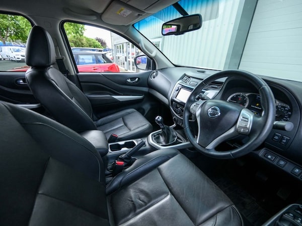 Used Nissan Navara 2018 for sale - 75548689: Photo 12