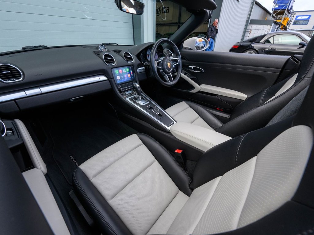 Used Porsche Boxster 2021 for sale - 77328082: Photo 15