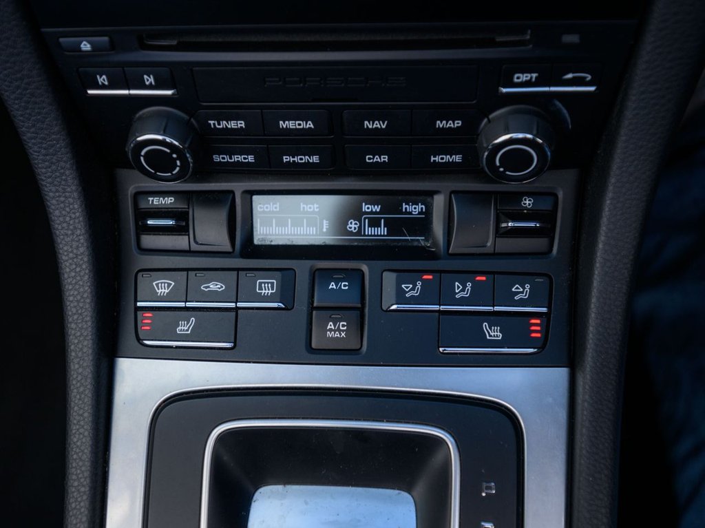 Used Porsche Boxster 2021 for sale - 77328082: Photo 24