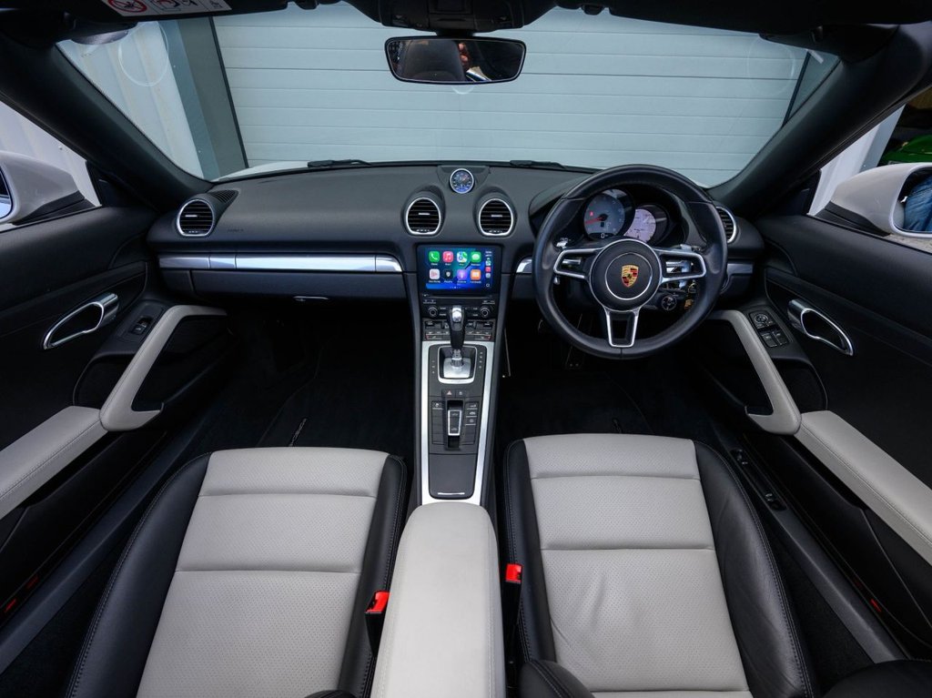 Used Porsche Boxster 2021 for sale - 77328082: Photo 3