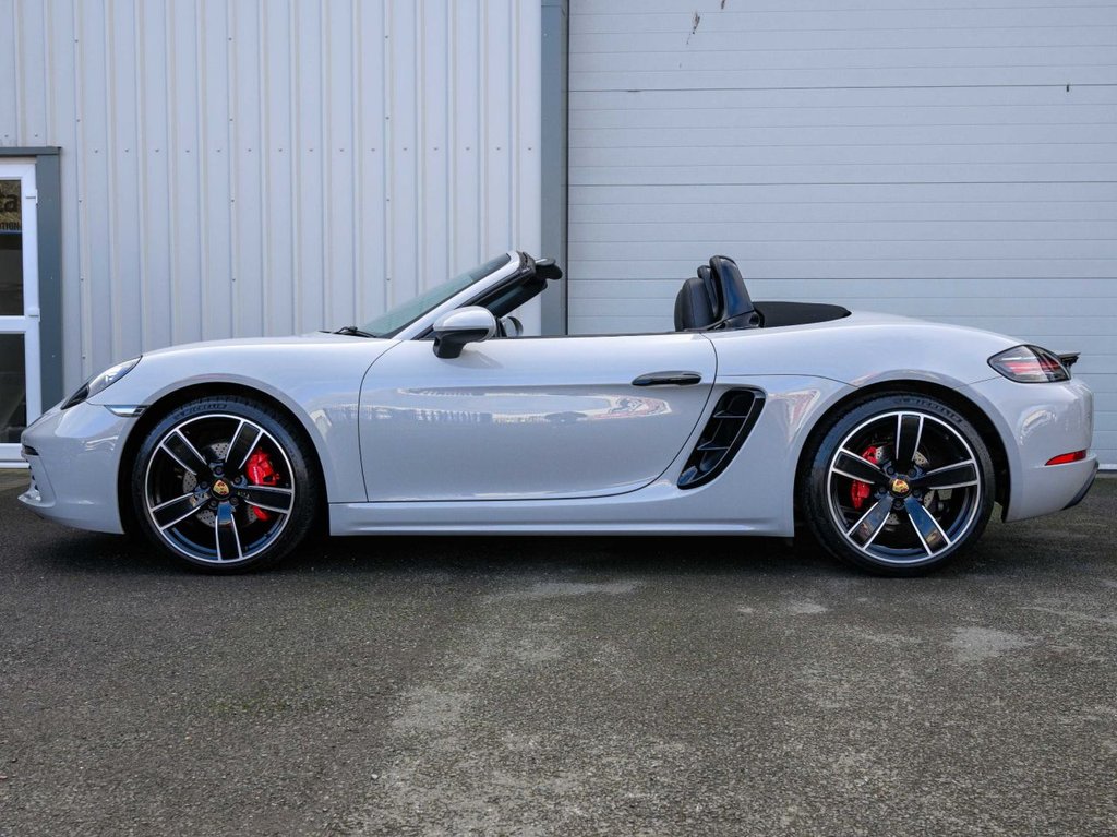Used Porsche Boxster 2021 for sale - 77328082: Photo 6