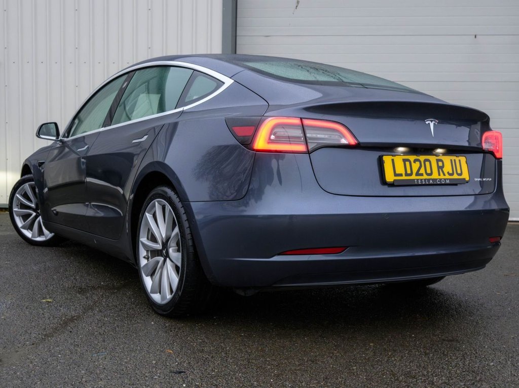 Used Tesla Model 3 2020 for sale - 76590778: Photo 2