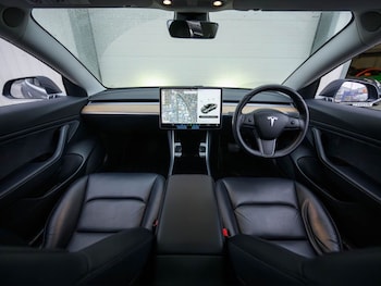 Used Tesla Model 3 2020 for sale - 76590778: Photo