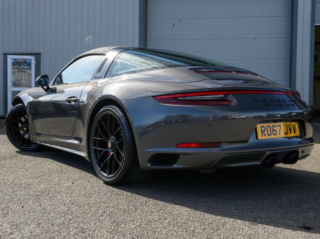 Used Porsche 911 2017 for sale - 78153940: Photo 2