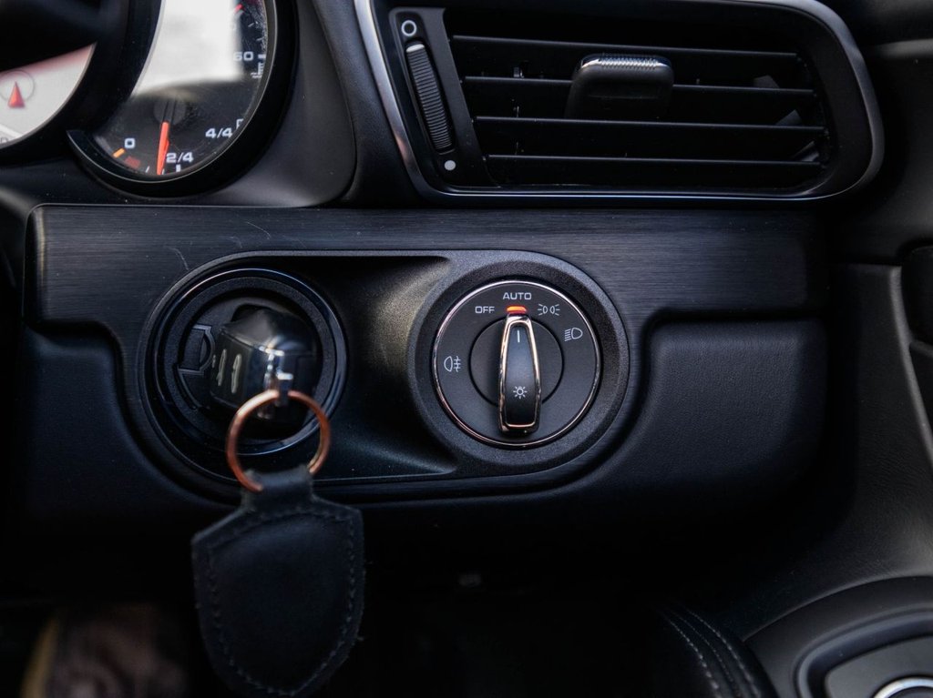 Used Porsche 911 2017 for sale - 78153940: Photo 40