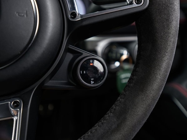 Used Porsche 718 Cayman 2021 for sale - 76105865: Photo 24