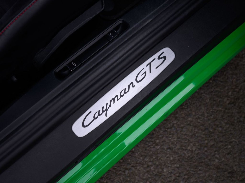 Used Porsche 718 Cayman 2021 for sale - 76105865: Photo 47