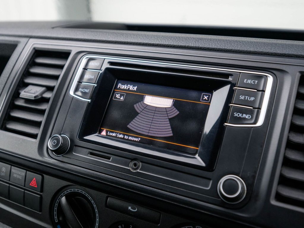 Used Volkswagen Transporter 2018 for sale - 77498887: Photo 20