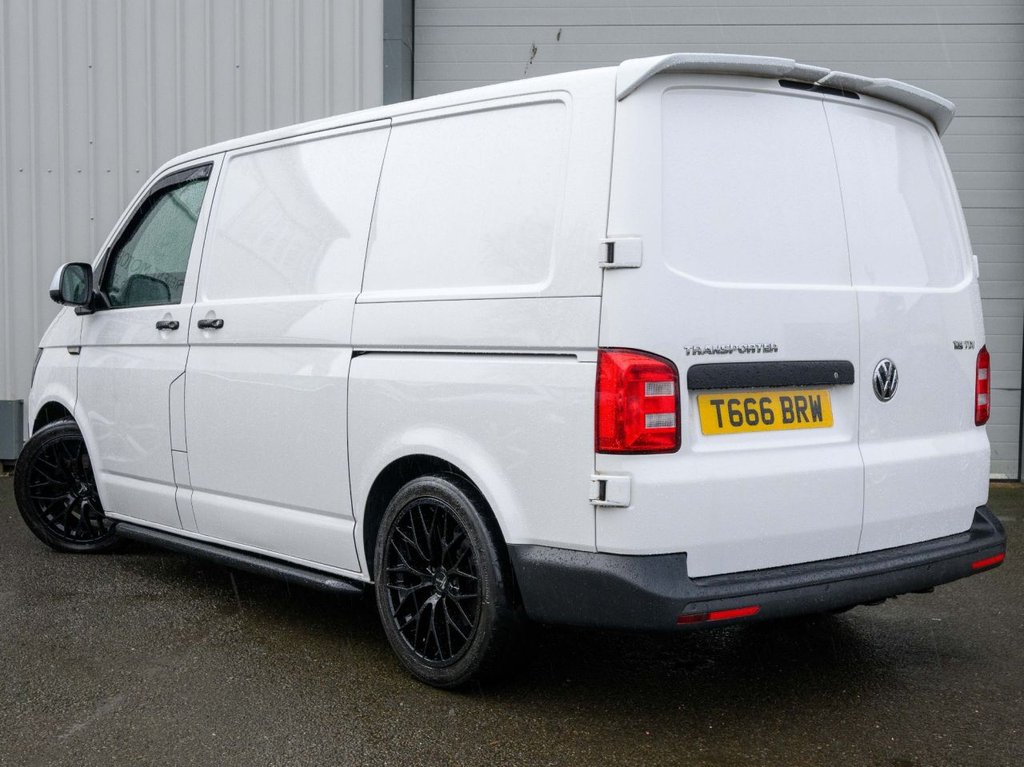 Used Volkswagen Transporter 2018 for sale - 77498887: Photo 6