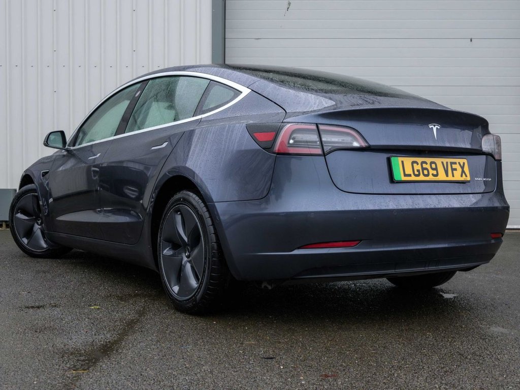 Used Tesla Model 3 2019 for sale - 76590777: Photo 2