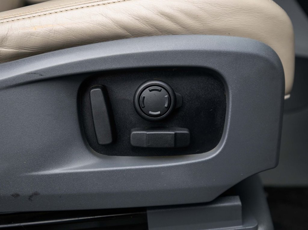 Used Land Rover Defender 2020 for sale - 77188110: Photo 30