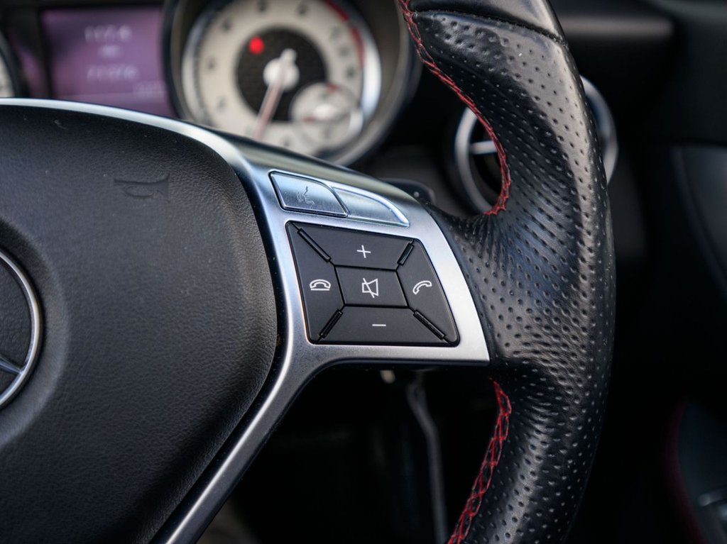 Used Mercedes-Benz SLK 2011 for sale - 78068775: Photo 30