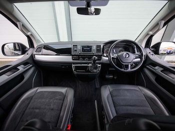 Used Volkswagen Caravelle 2019 for sale - 76535752: Photo