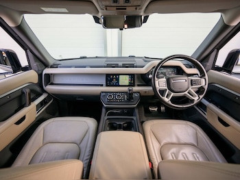 Used Land Rover Defender 2020 for sale - 76535748: Photo