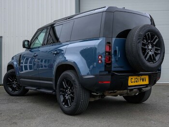 Used Land Rover Defender 2021 for sale - 78556852: Photo