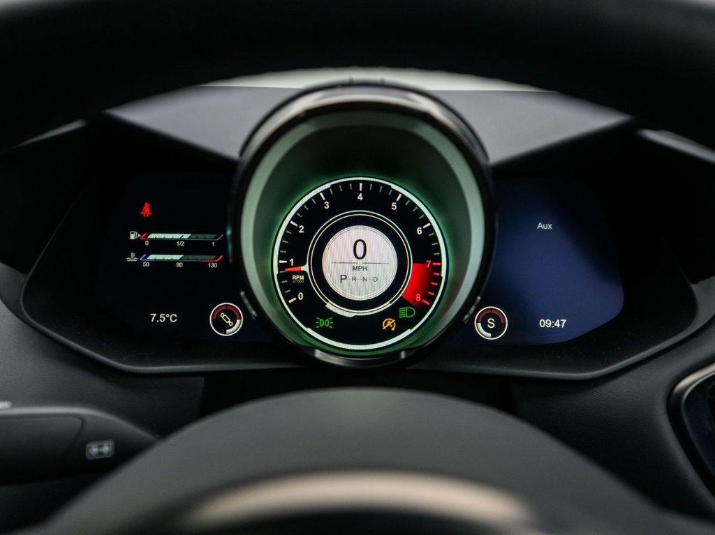 Used Aston Martin Vantage 2023 for sale - 76768345: Photo 12