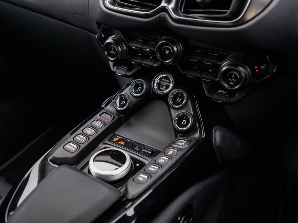 Used Aston Martin Vantage 2023 for sale - 76768345: Photo 13