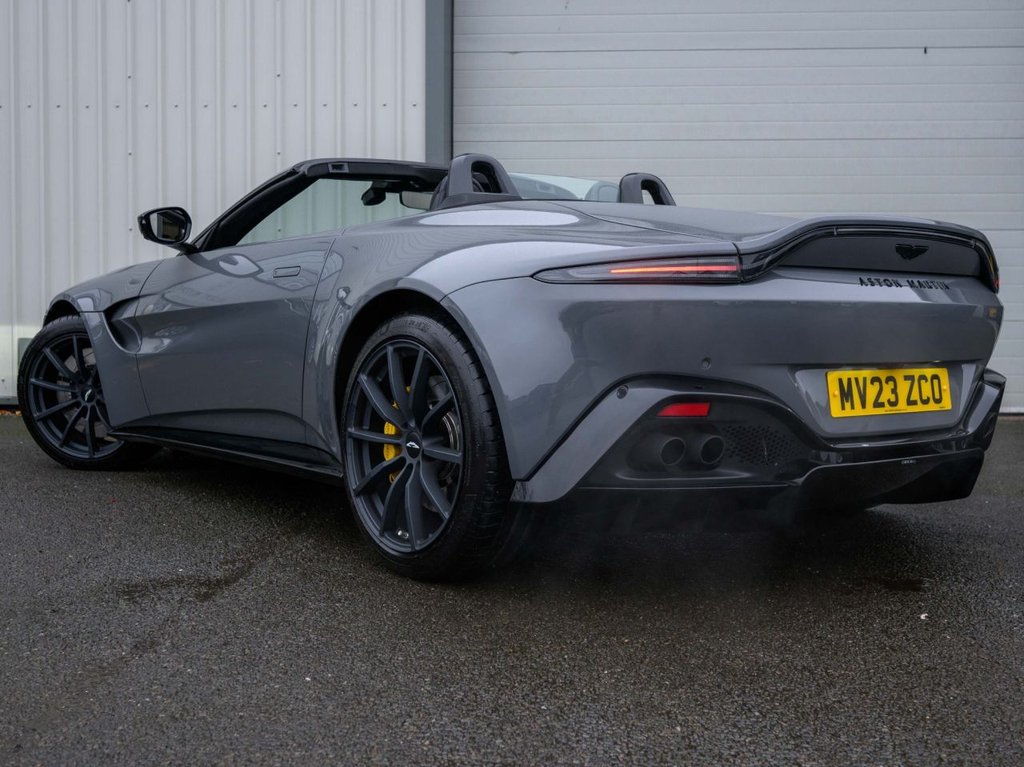 Used Aston Martin Vantage 2023 for sale - 76768345: Photo 2