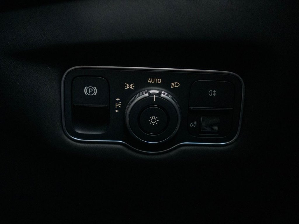 Used Aston Martin Vantage 2023 for sale - 76768345: Photo 20