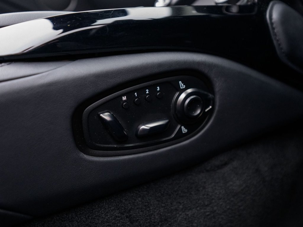 Used Aston Martin Vantage 2023 for sale - 76768345: Photo 21