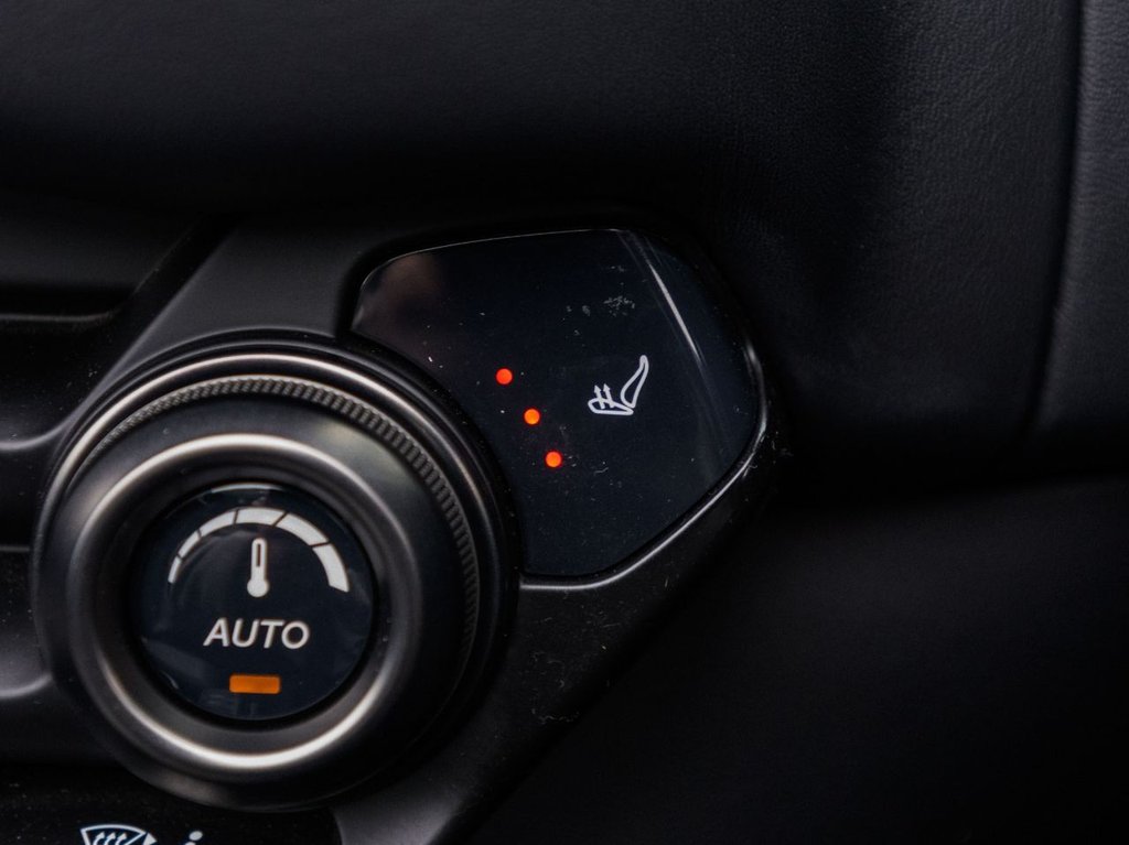 Used Aston Martin Vantage 2023 for sale - 76768345: Photo 23