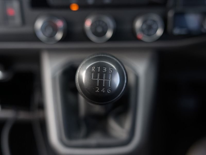 Used Volkswagen Transporter 2020 for sale - 77133115: Photo 18