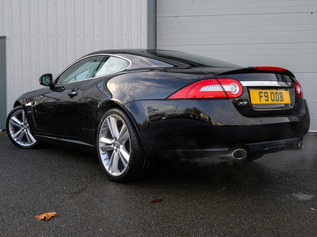 Used Jaguar XK 2010 for sale - 76985790: Photo 2
