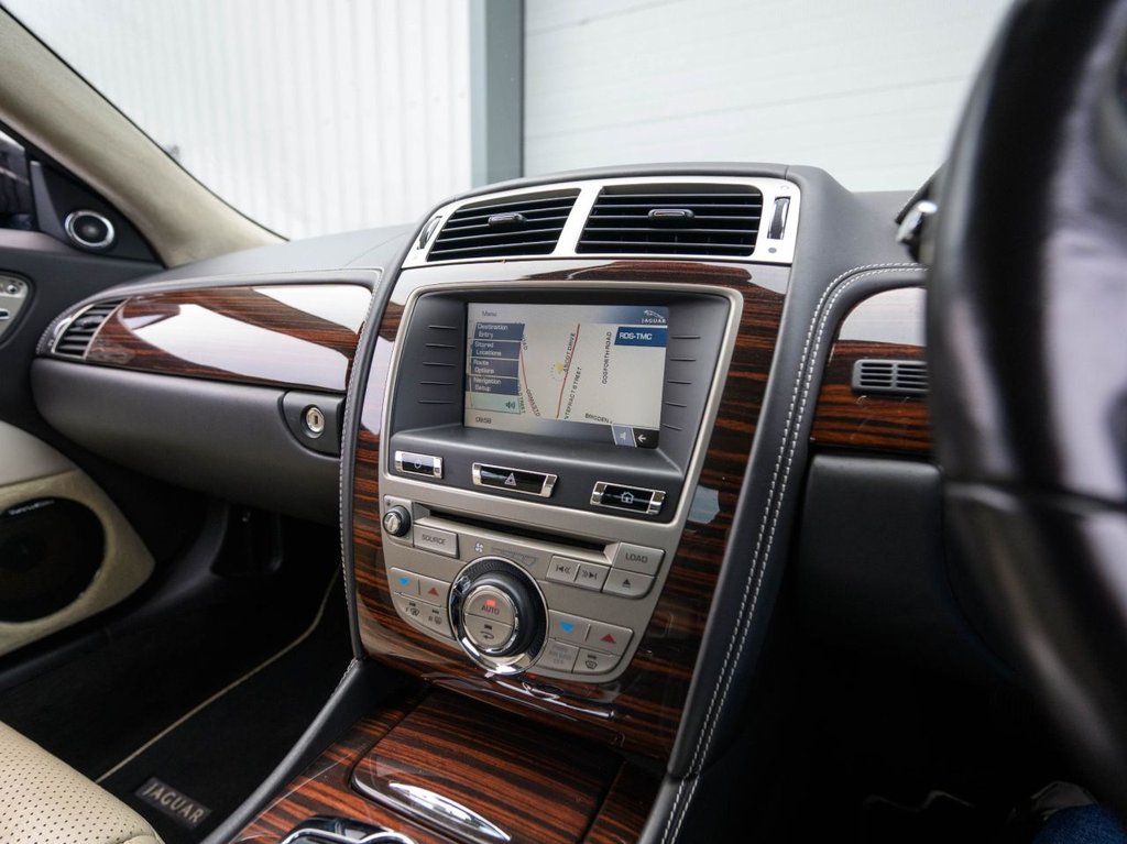 Used Jaguar XK 2010 for sale - 76985790: Photo 30