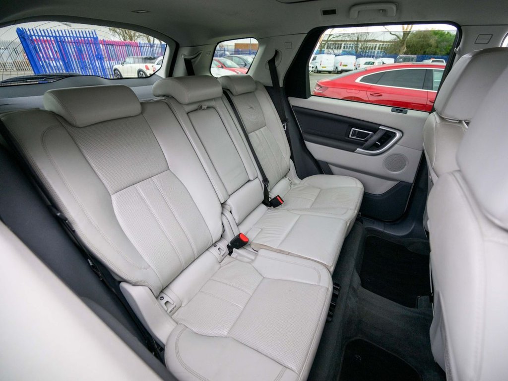 Used Land Rover Discovery Sport 2016 for sale - 77806908: Photo 12