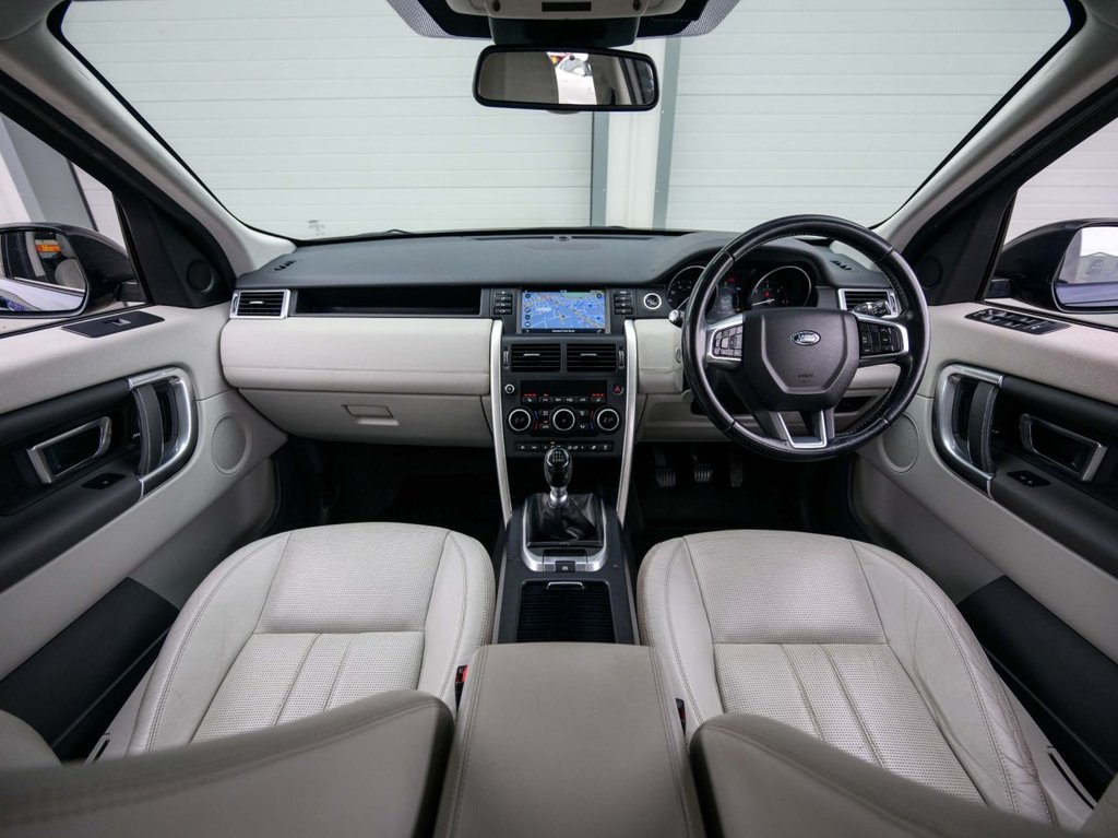 Used Land Rover Discovery Sport 2016 for sale - 77806908: Photo 3