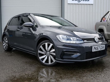 Used Volkswagen Golf 2017 for sale - 76080393: Photo