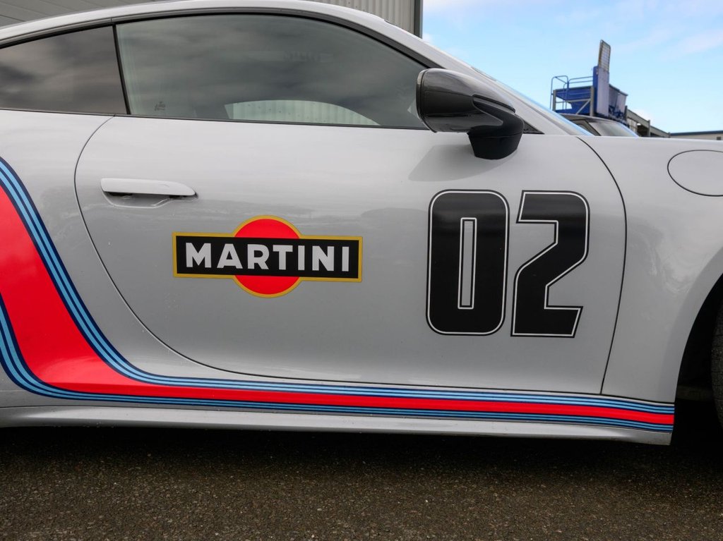 Used Porsche 911 2023 for sale - 76535878: Photo 14