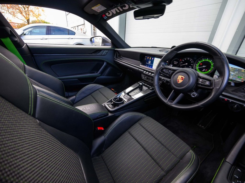 Used Porsche 911 2023 for sale - 76535878: Photo 15