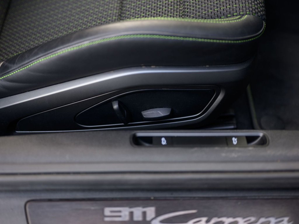 Used Porsche 911 2023 for sale - 76535878: Photo 32