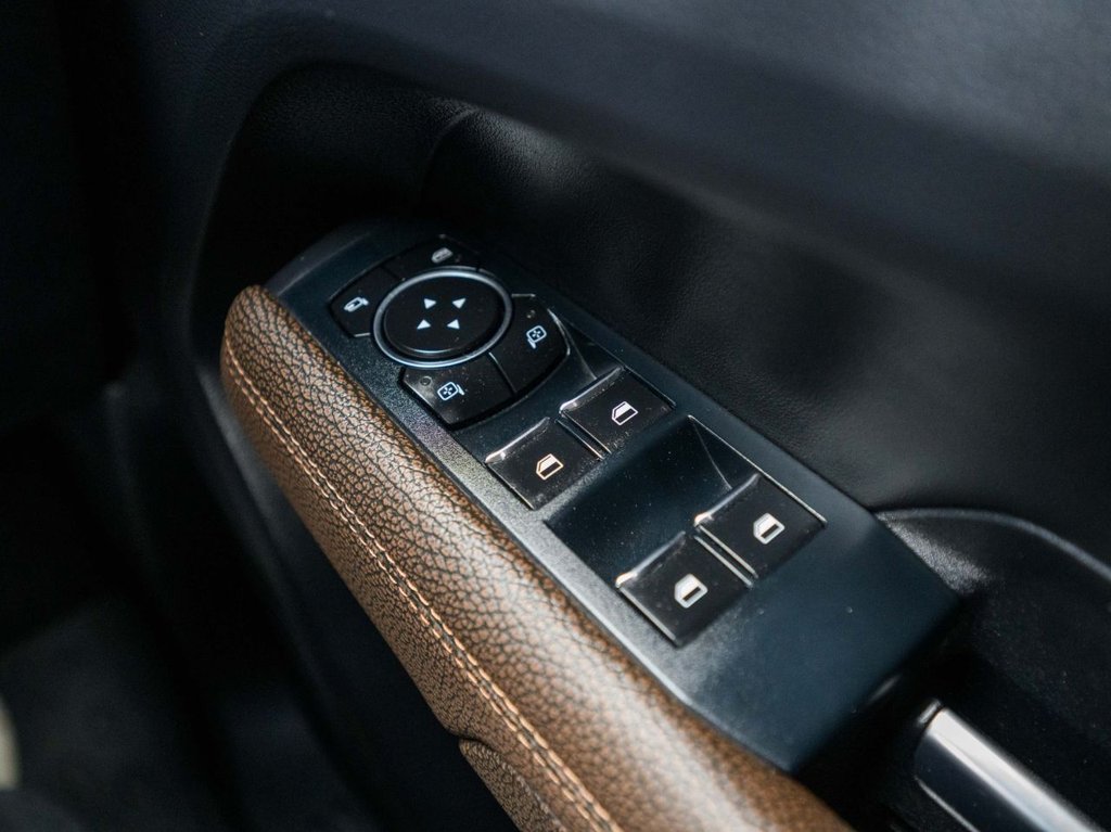 Used Volkswagen Amarok 2024 for sale - 76386612: Photo 27