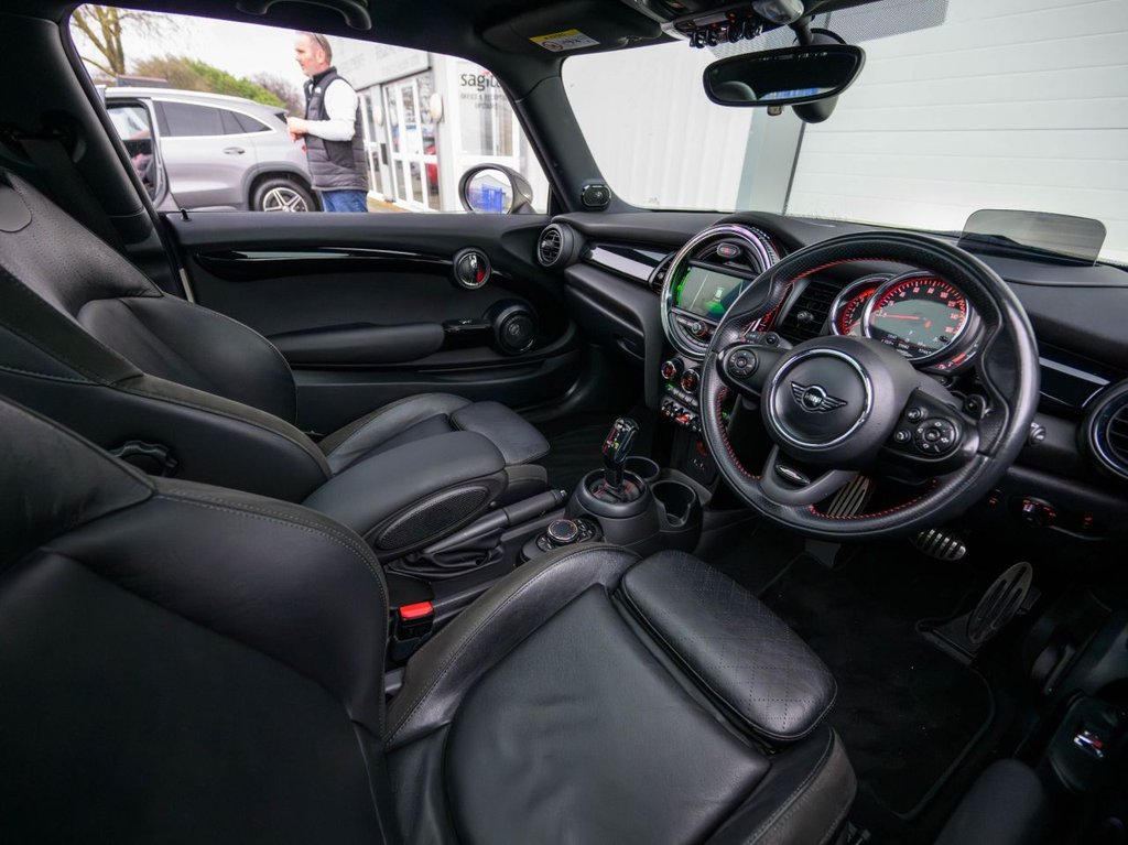 Used MINI Hatch 2018 for sale - 77734633: Photo 8