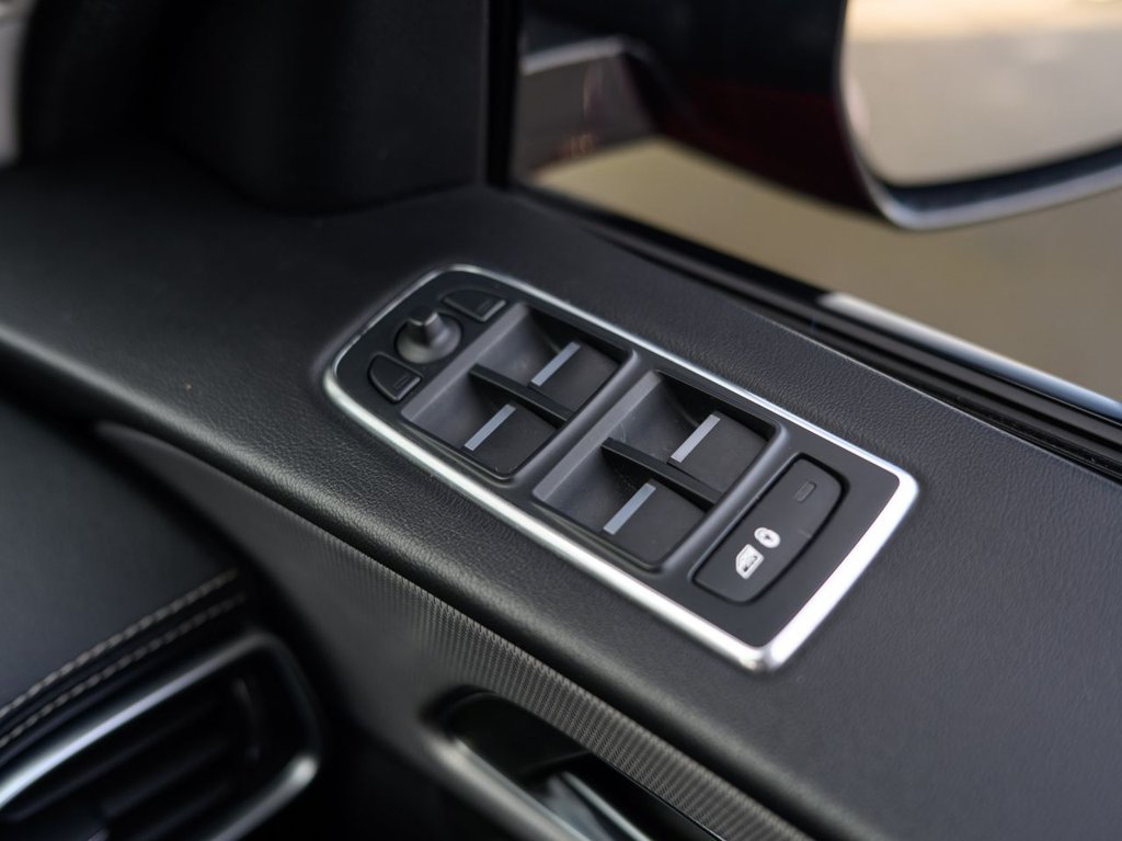 Used Jaguar F-Pace 2017 for sale - 76280213: Photo 20