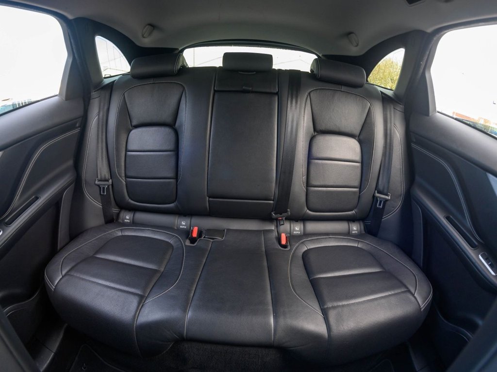 Used Jaguar F-Pace 2017 for sale - 76280213: Photo 34