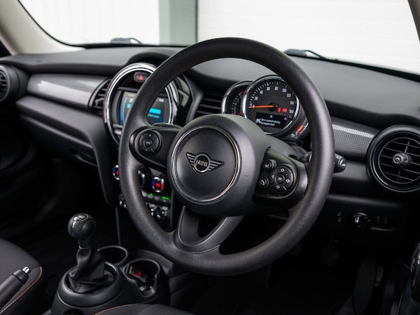 Used MINI Hatch 2019 for sale - 76323744: Photo 32