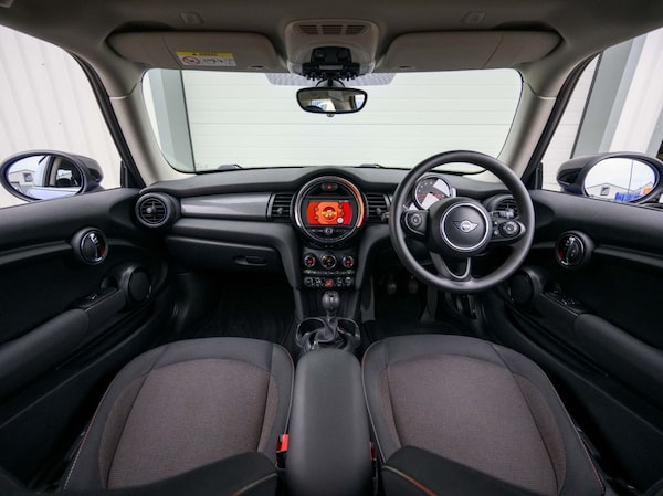 Used MINI Hatch 2019 for sale - 76323744: Photo 3