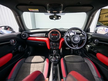 Used MINI Hatch 2018 for sale - 79129461: Photo