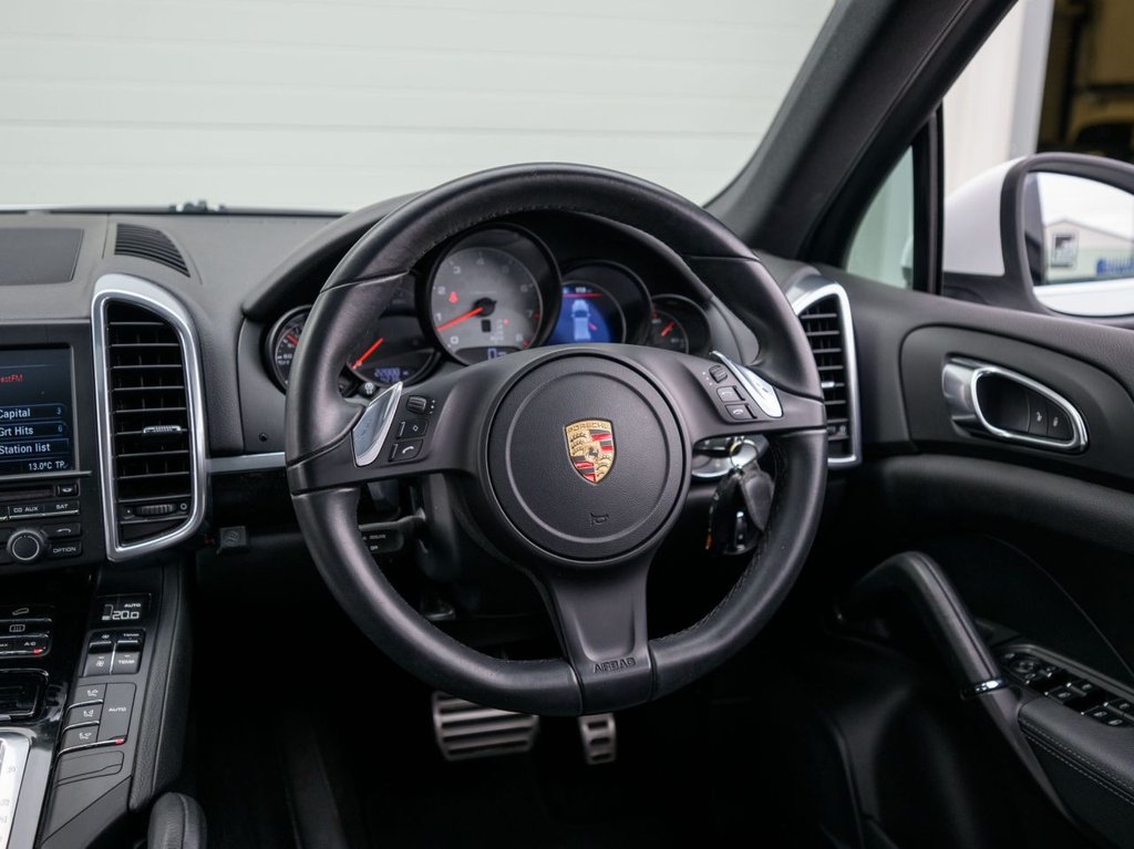 Used Porsche Cayenne 2014 for sale - 76279552: Photo 32
