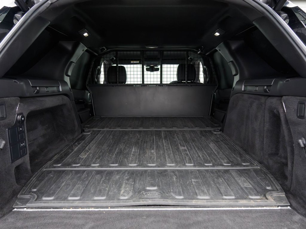 Used Land Rover Discovery 2018 for sale - 76604782: Photo 15