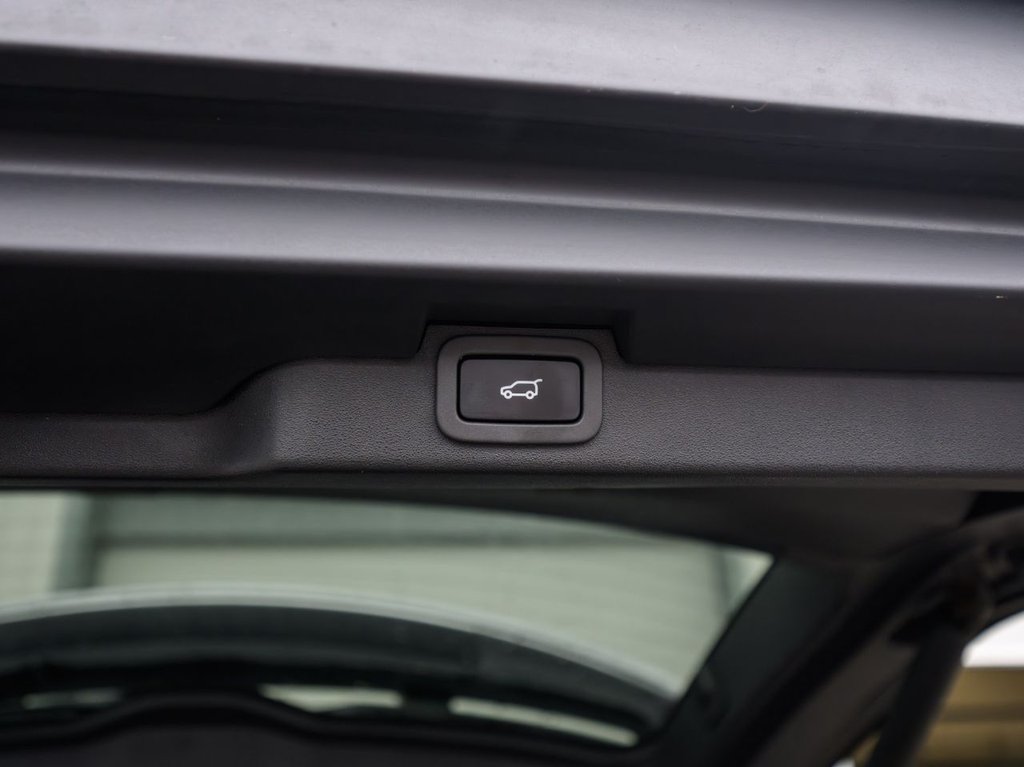 Used Land Rover Discovery 2018 for sale - 76604782: Photo 16