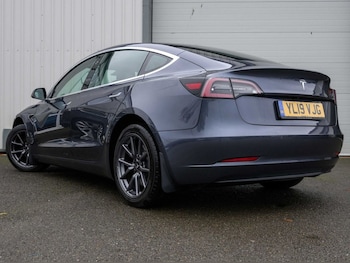 Used Tesla Model 3 2019 for sale - 76582464: Photo